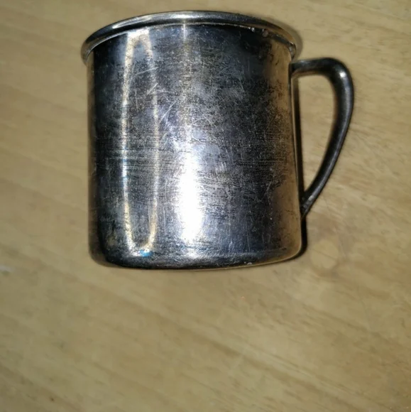 Silver plated baby cup by Oneida - Picture 3 of 7